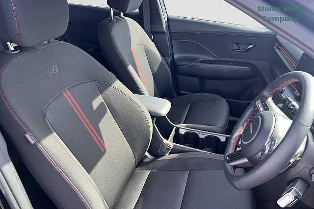 Hyundai KONA 1.6 Hybrid 138 N Line 5dr DCT Abyss Black