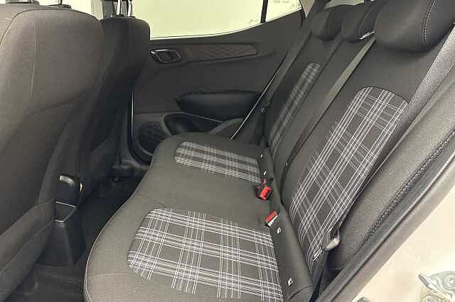 Hyundai I10 1.2 [79] Premium 5dr Auto [Nav] Atlas White