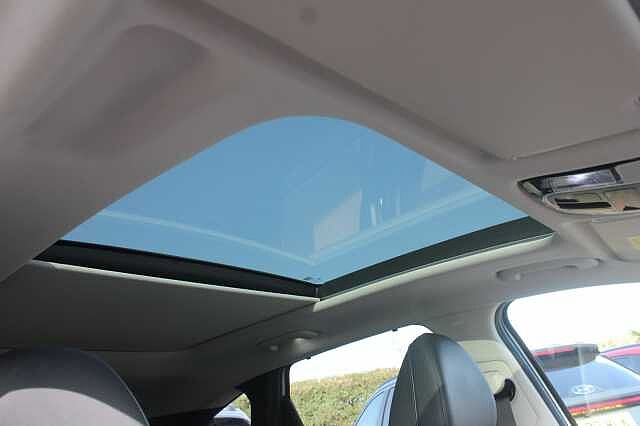 Hyundai TUCSON 1.6 TGDi Hybrid 230 Ultimate 5dr 2WD Auto Polar White