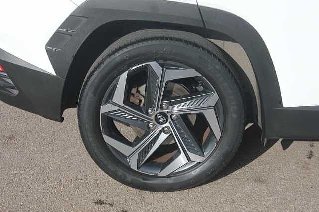 Hyundai TUCSON 1.6 TGDi Hybrid 230 Ultimate 5dr 2WD Auto Polar White