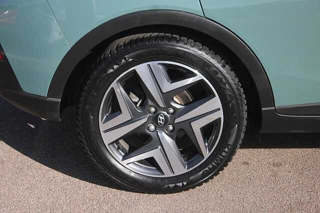 Hyundai BAYON 1.0 TGDi 48V MHEV Ultimate 5dr DCT Mangrove Green