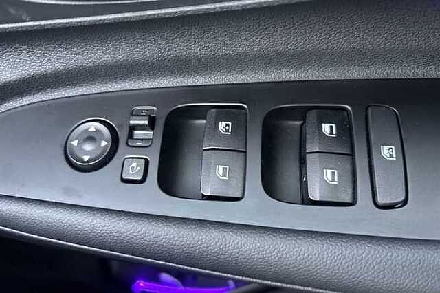 Hyundai I20 1.0 T-GDi Ultimate Hatchback 5dr Petrol DCT Euro 6 (s/s) (100 ps) Green