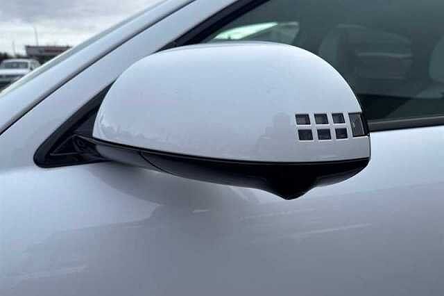 Hyundai IONIQ 6 77.4kWh Ultimate Saloon 4dr Electric Auto (228 ps) White