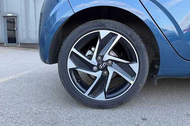 Hyundai i10 1.2 Premium Hatchback 5dr Petrol Auto Euro 6 (s/s) (79 ps)
