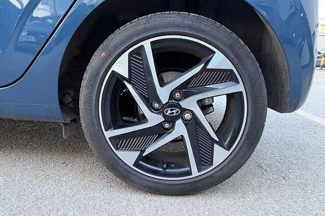 Hyundai i10 1.2 Premium Hatchback 5dr Petrol Auto Euro 6 (s/s) (79 ps)