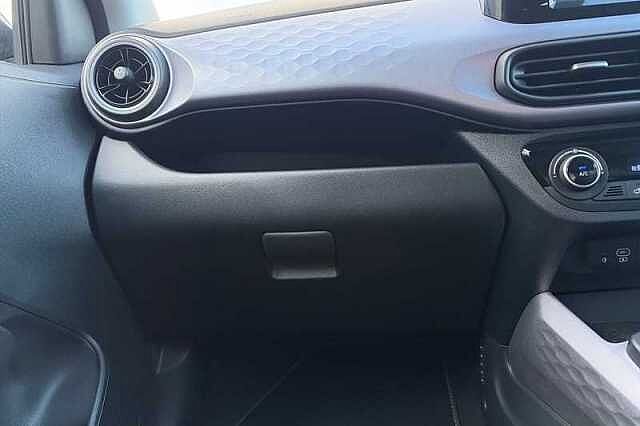 Hyundai i10 1.2 Premium Hatchback 5dr Petrol Auto Euro 6 (s/s) (79 ps)