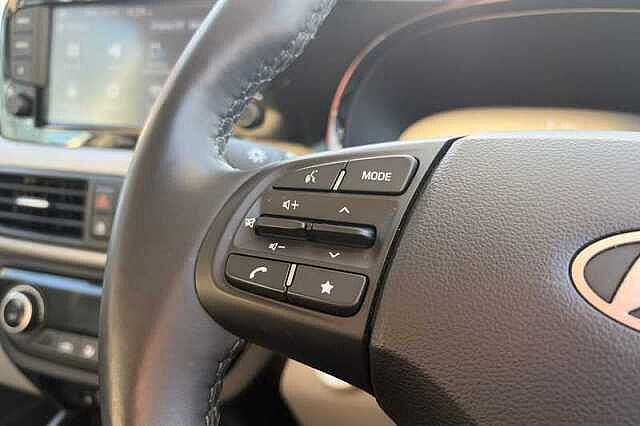 Hyundai I10 1.0 Premium Hatchback 5dr Petrol Manual Euro 6 (s/s) (67 ps) Blue