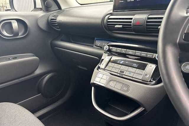 Hyundai INSTER Long Range 49kWh 02 SUV 5dr Electric Auto (115 ps) White