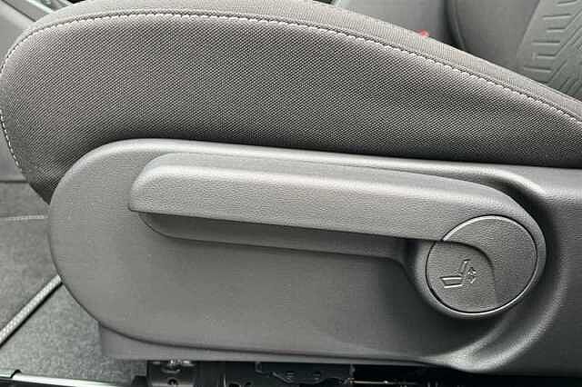 Hyundai KONA 48.4kWh Advance SUV 5dr Electric Auto (156 ps)