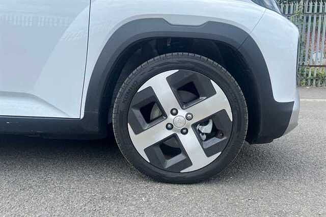 Hyundai INSTER Long Range 49kWh 02 SUV 5dr Electric Auto (115 ps) White