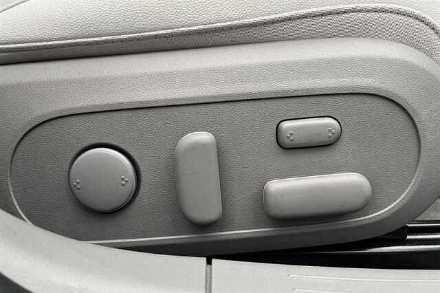 Hyundai IONIQ 6 77.4kWh Ultimate Saloon 4dr Electric Auto (228 ps)