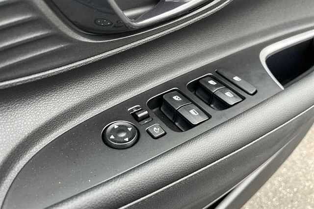 Hyundai i20 1.0 T-GDi Premium Hatchback 5dr Petrol DCT Euro 6 (s/s) (100 ps)