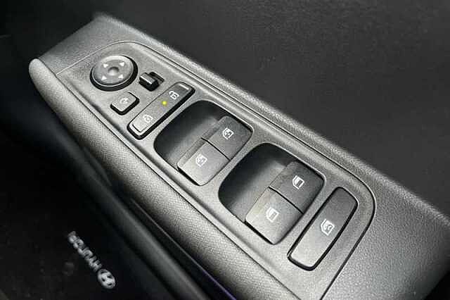 Hyundai INSTER Long Range 49kWh 02 SUV 5dr Electric Auto (115 ps) White