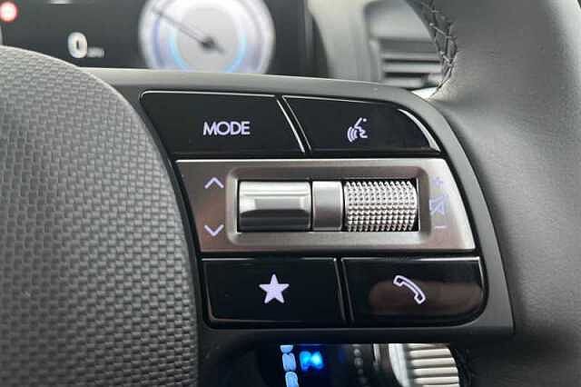 Hyundai INSTER Long Range 49kWh 02 SUV 5dr Electric Auto (115 ps) White