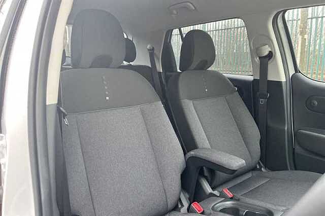 Hyundai INSTER Long Range 49kWh 02 SUV 5dr Electric Auto (115 ps) White