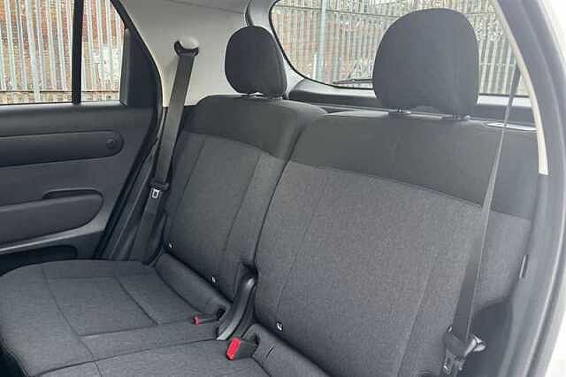 Hyundai INSTER Long Range 49kWh 02 SUV 5dr Electric Auto (115 ps) White