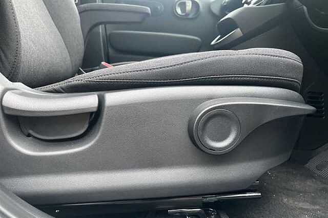 Hyundai INSTER Long Range 49kWh 02 SUV 5dr Electric Auto (115 ps) White