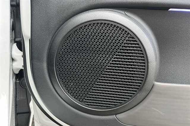 Hyundai INSTER Long Range 49kWh 02 SUV 5dr Electric Auto (115 ps) White