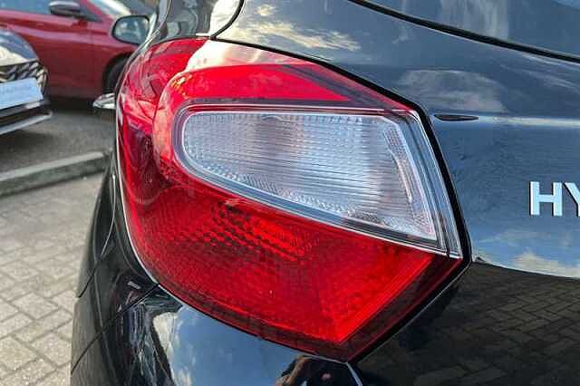 Hyundai I10 1.2 Advance Hatchback 5dr Petrol Auto Euro 6 (s/s) (79 ps) Black