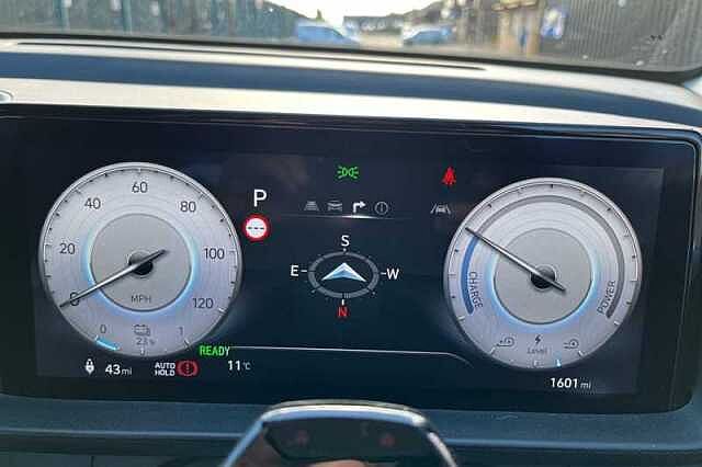Hyundai INSTER Long Range 49kWh 02 SUV 5dr Electric Auto (115 ps) White