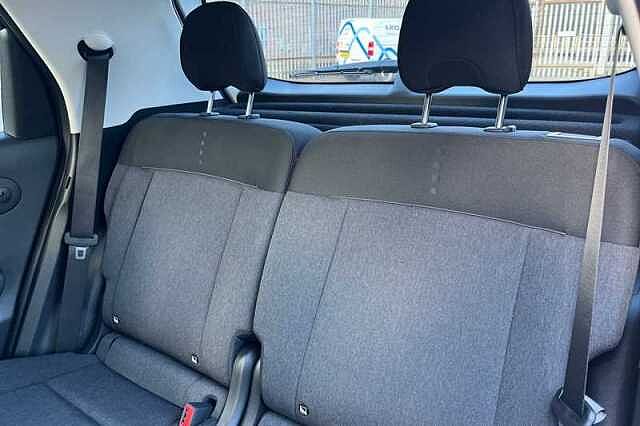 Hyundai INSTER Long Range 49kWh 02 SUV 5dr Electric Auto (115 ps) White