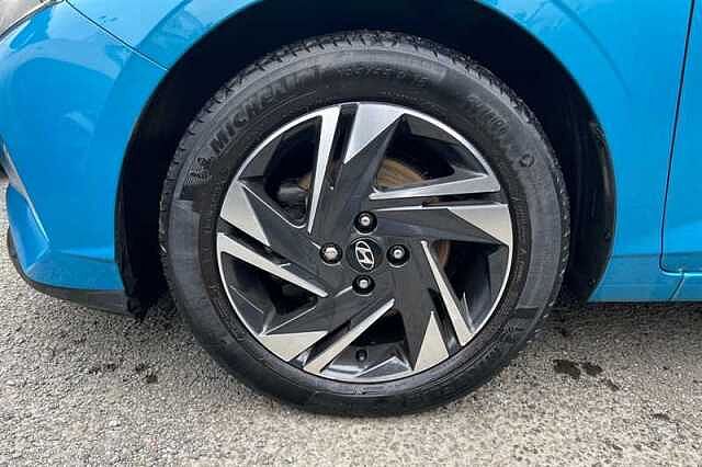 Hyundai I20 1.0 T-GDi MHEV SE Connect Hatchback 5dr Petrol Hybrid Manual Euro 6 (s/s) (100 p Blue