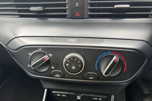 Hyundai I20 1.0 T-GDi MHEV SE Connect Hatchback 5dr Petrol Hybrid Manual Euro 6 (s/s) (100 p Blue