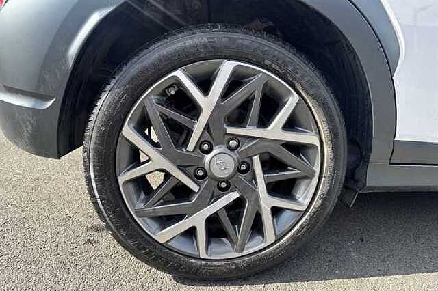 Hyundai KONA 1.6 h-GDi Premium SUV 5dr Petrol Hybrid DCT Euro 6 (s/s) (141 ps) White