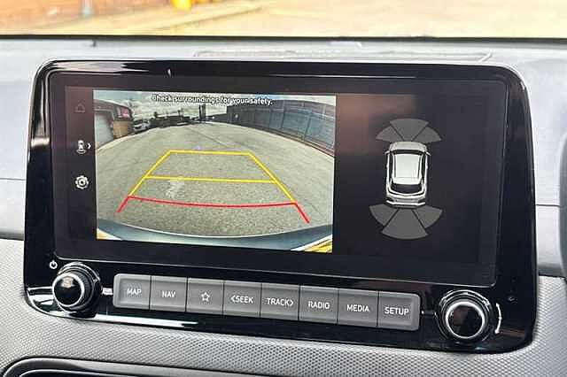 Hyundai KONA 1.6 h-GDi Premium SUV 5dr Petrol Hybrid DCT Euro 6 (s/s) (141 ps) White