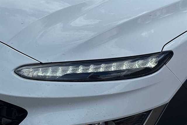 Hyundai KONA 1.6 h-GDi Premium SUV 5dr Petrol Hybrid DCT Euro 6 (s/s) (141 ps) White