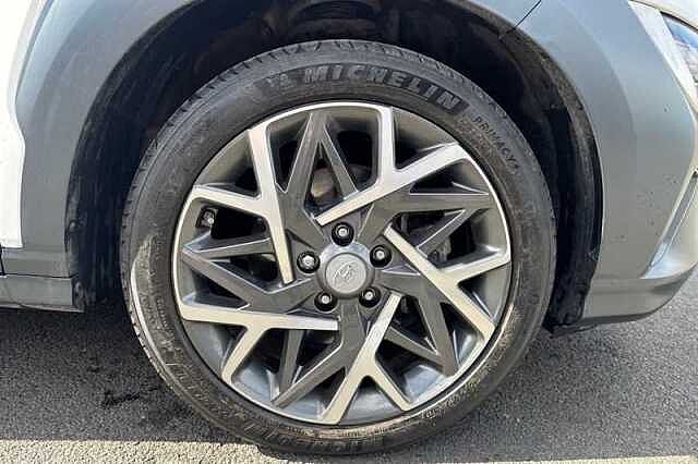 Hyundai KONA 1.6 h-GDi Premium SUV 5dr Petrol Hybrid DCT Euro 6 (s/s) (141 ps) White