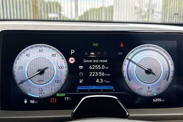Hyundai INSTER Long Range 49kWh 02 SUV 5dr Electric Auto (115 ps) Yellow