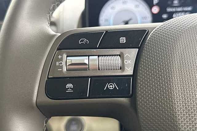 Hyundai INSTER Long Range 49kWh 02 SUV 5dr Electric Auto (115 ps) Yellow