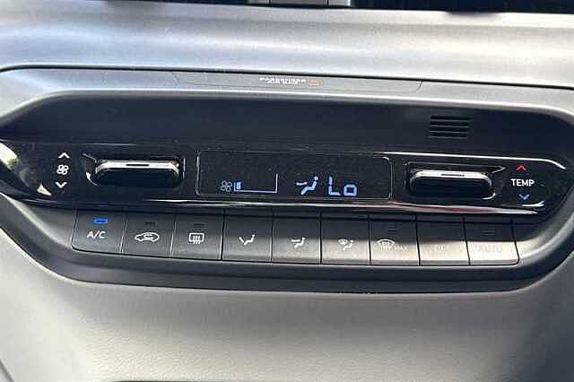Hyundai I20 1.0 T-GDi Tech Line Hatchback 5dr Petrol DCT Euro 6 (s/s) (90 ps) Green