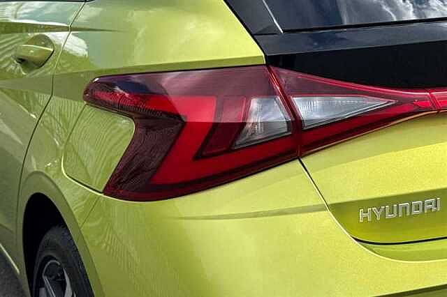 Hyundai I20 1.0 T-GDi Tech Line Hatchback 5dr Petrol DCT Euro 6 (s/s) (90 ps) Green