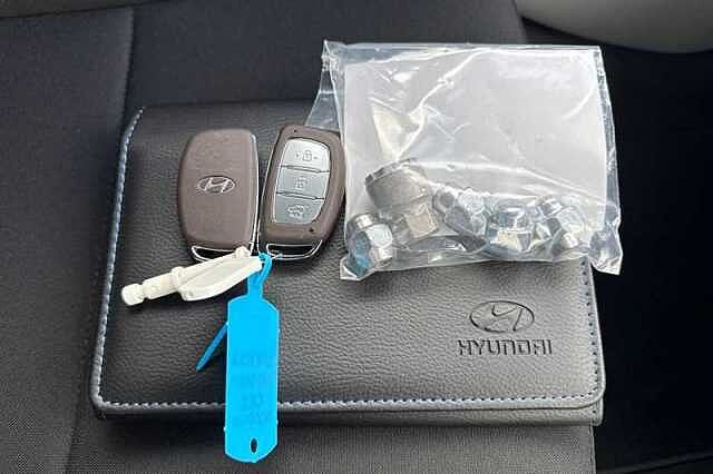 Hyundai I20 1.0 T-GDi Tech Line Hatchback 5dr Petrol DCT Euro 6 (s/s) (90 ps) Green
