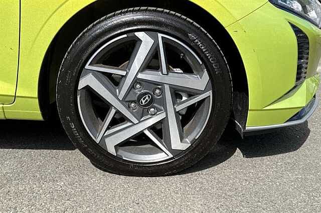 Hyundai I20 1.0 T-GDi Tech Line Hatchback 5dr Petrol DCT Euro 6 (s/s) (90 ps) Green
