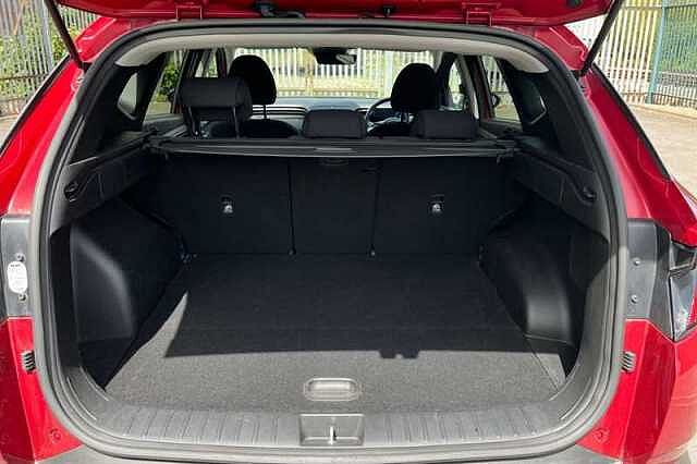 Hyundai TUCSON 1.6 T-GDi Premium SUV 5dr Petrol Manual Euro 6 (s/s) (150 ps) Red