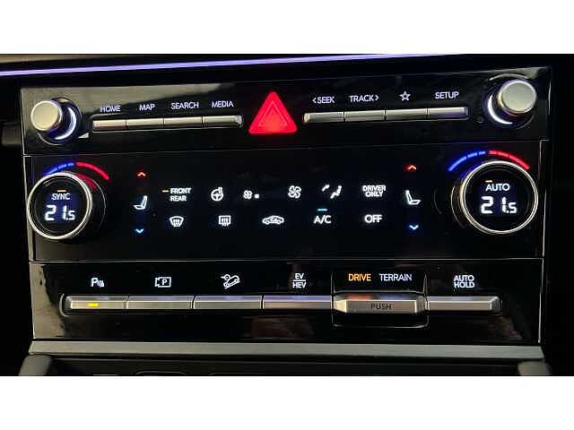 Hyundai Santa Fe SANTA FE 1.6 TGDi Plug-in Hybrid Calligraphy 5dr 4WD Auto