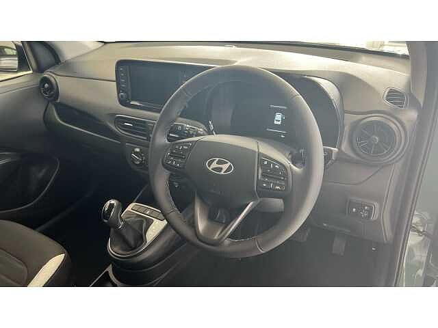 Hyundai I10 i10 5Dr HAT 1.0 MPi 63ps Advance NAV AU Mangrove Green