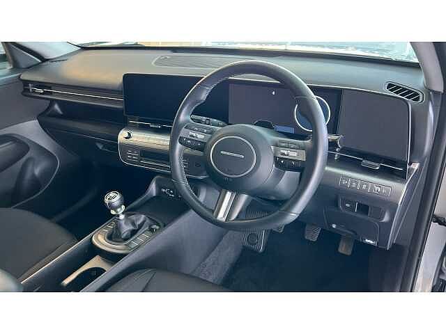 Hyundai KONA 1.6T 138 Advance 5dr Silver