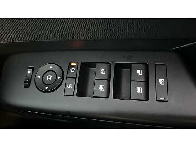 Hyundai KONA 1.6T 138 Advance 5dr Silver