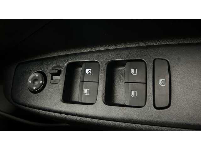 Hyundai I10 i10 5Dr HAT 1.0 MPi 63ps Advance NAV AU Vibrant Blue