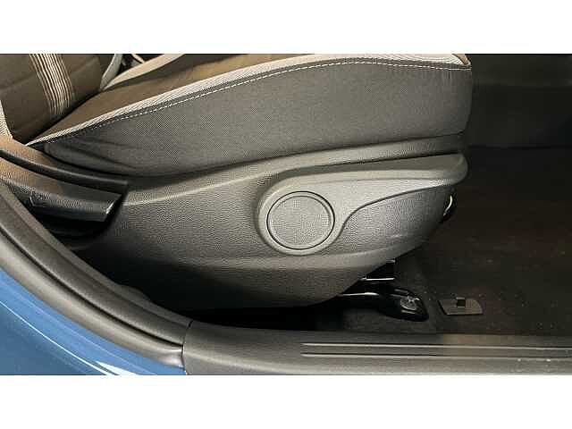 Hyundai I10 i10 5Dr HAT 1.0 MPi 63ps Advance NAV AU Vibrant Blue