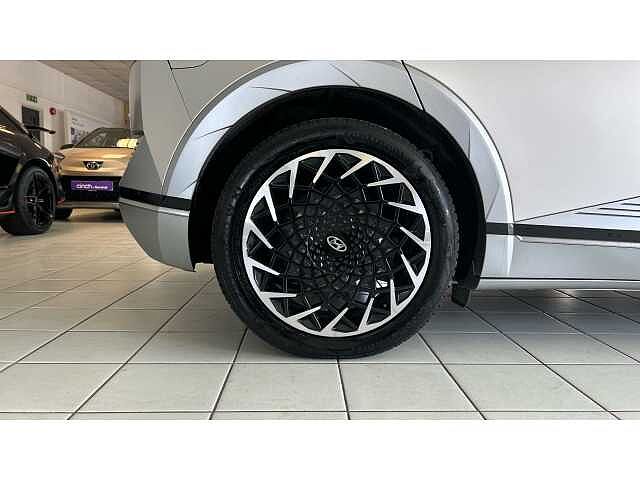 Hyundai IONIQ 5 225kW Ultimate 73 kWh 5dr AWD Auto [Tech] Gold