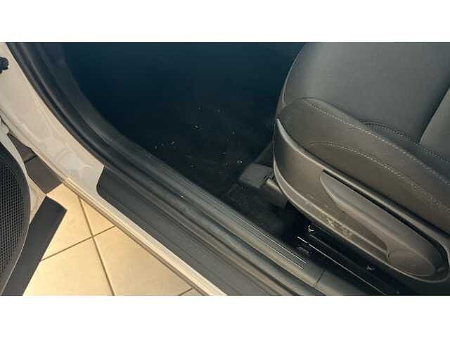 Hyundai TUCSON 1.6 TGDi Hybrid 230 Premium 5dr 2WD Auto WHITE