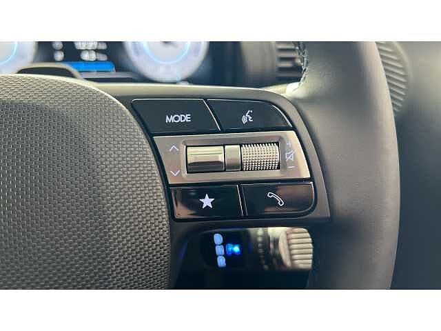 Hyundai INSTER 85kW 02 49kWh 5dr Auto Black
