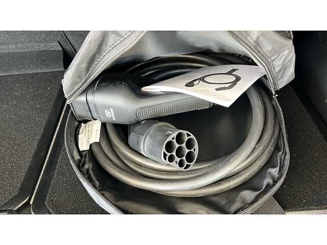 Hyundai INSTER 85kW 02 49kWh 5dr Auto Black