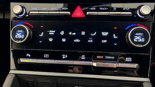 Hyundai SANTA FE 1.6 TGDi Plug-in Hybrid Calligraphy 5dr 4WD Auto