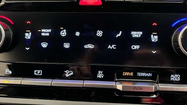 Hyundai SANTA FE 1.6 TGDi Plug-in Hybrid Calligraphy 5dr 4WD Auto